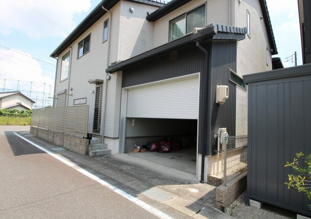 豊田市高岡町の前面道路含む現地写真
