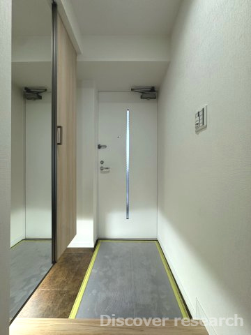 グランヴェール国分寺壱番館の玄関