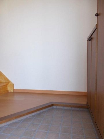 コスモワタナベの玄関