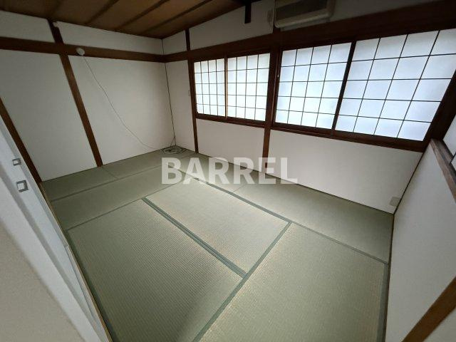 豊中市稲津町2丁目戸建の和室