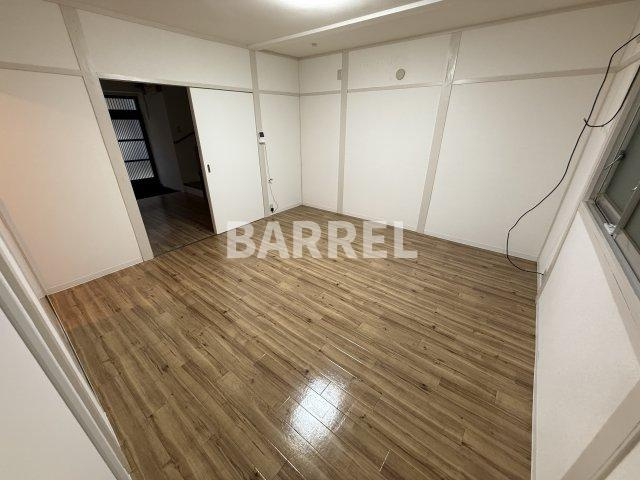 豊中市稲津町2丁目戸建の居間・リビング