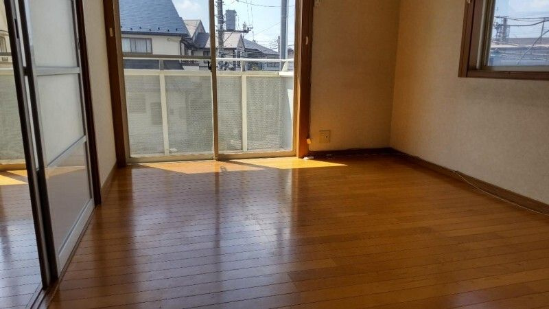 ヴェルドミール逆井 の居間・リビング