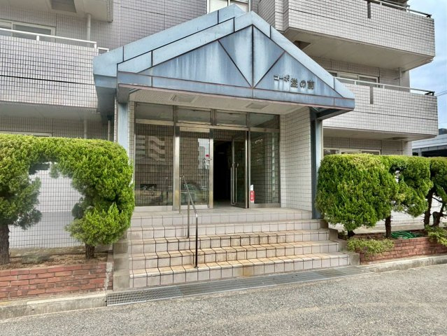 コーポ堂の前のエントランス