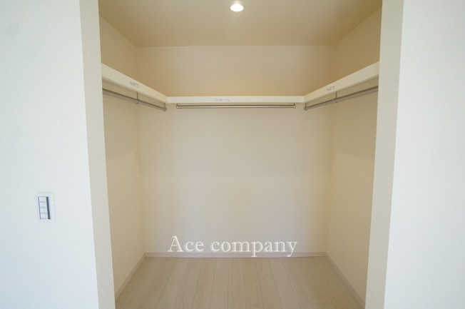 【収納】 | 八尾市小畑町2丁目　【1号棟/全4棟】 | 【2階：洋室7帖】ウォークインクローク内です！