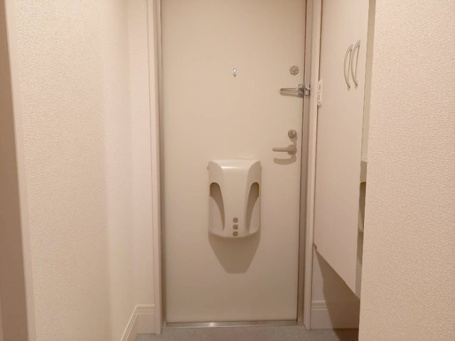 ハイカムール山王の玄関
