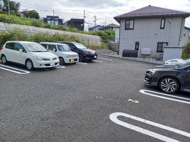 ハイカムール山王の駐車場