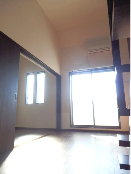 Ａｍｐｉｏ志賀本通の居間・リビング