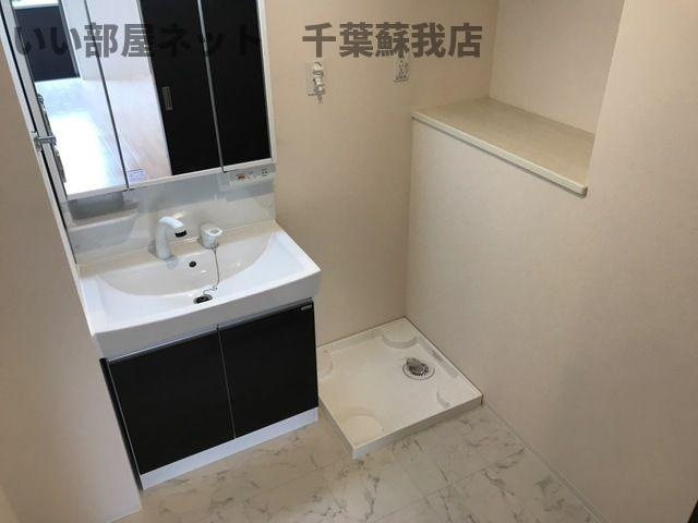 コスモスの洗面所|ゆったりとスペースのある洗面所