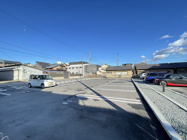 アクール栄町第２駐車場の外観