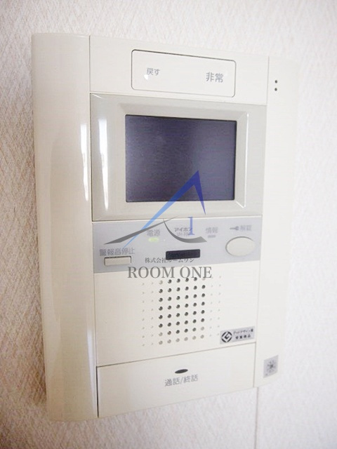 ルーブル北新宿のセキュリティ|モニター付きインターホンです。