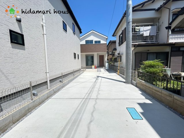 上尾市瓦葺第1期　新築戸建　リナージュ01の駐車場