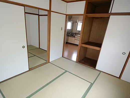 兵庫県宝塚市1棟投資マンション「満室稼働中」「売布神社駅徒歩9分」　の和室
