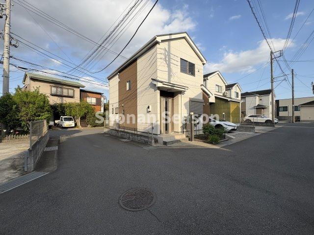 【外観】 | 角地につき、２方から採光＆通風を取り込め、１日を通して快適に☆