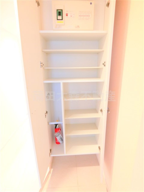 メインステージ西蒲田Ⅱの設備|玄関収納