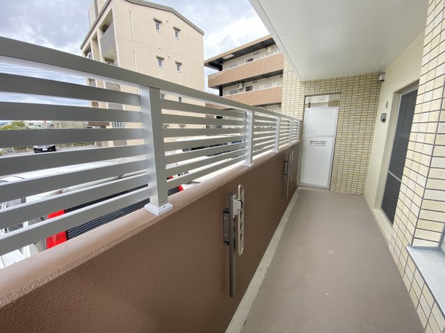 マンションエクセルハエバルのバルコニー|階数は異なります。