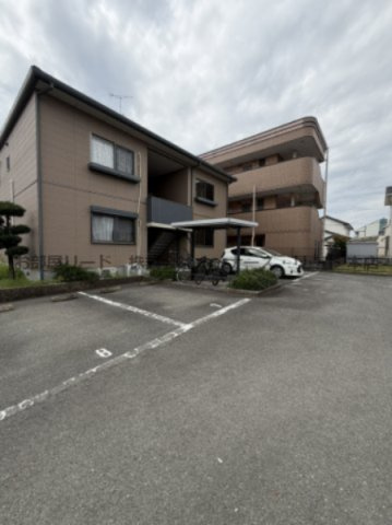 ソフィア小森野Bの駐車場