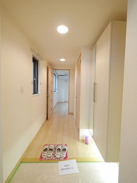 アドニスター・西大井の玄関