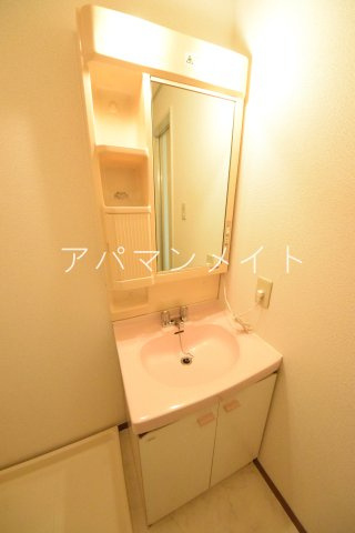 【洗面所】 | サンコート東戸塚A | 使いやすい洗面所です