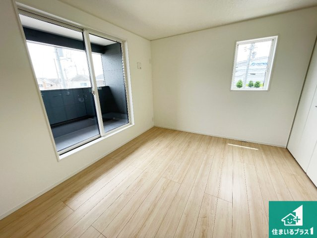 大津市雄琴　第26期　新築一戸建ての洋室|シンプルな洋室は、自分好みのインテリアが楽しめます♪ご家族とインテリアや家具を選びに行くのは物件購入時の醍醐味の一つです。ぜひお楽しみください♪