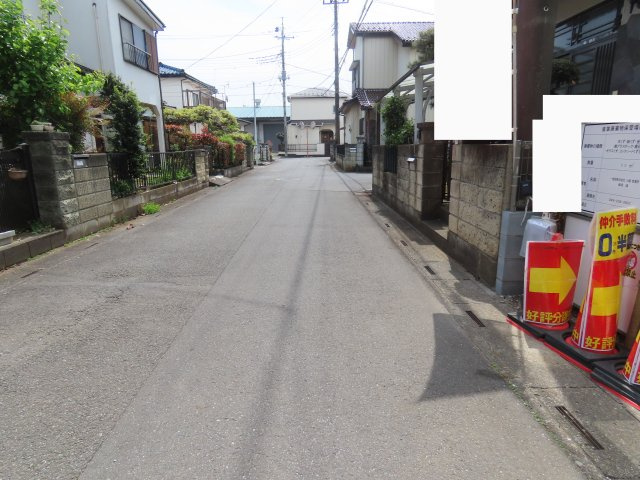 鶴ヶ島市脚折新築戸建の前面道路含む現地写真