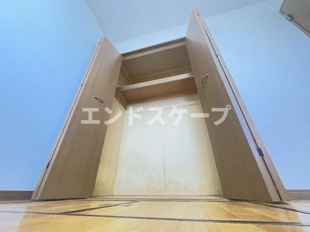 コンフォール石坂Dの収納|高崎、前橋エリアのお部屋探しはエンドスケープまで！お客様の理想お聞かせ下さい♪