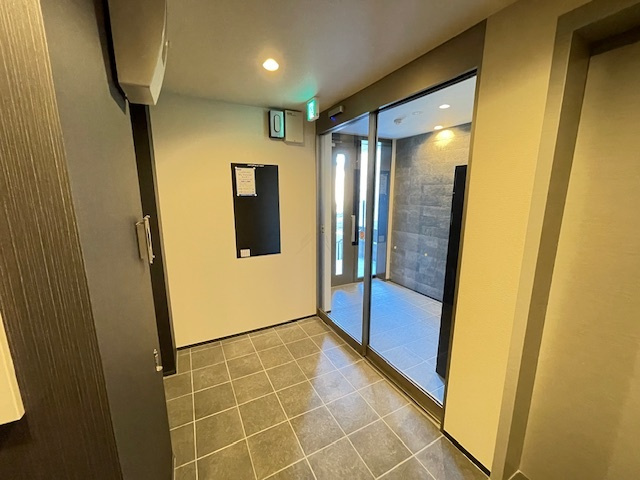 Lino元町のロビー