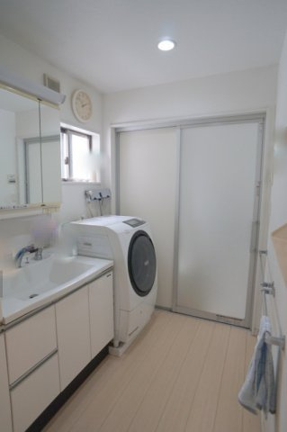 中目黒５　戸建の独立洗面台