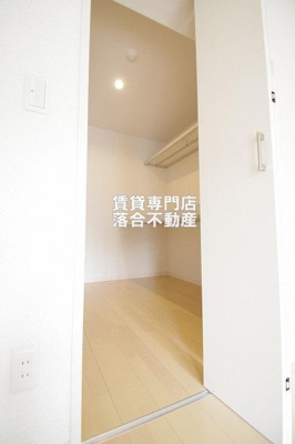 【収納】 | パラッツォ淵野辺Ⅱ | 大きくて便利なウォークインクローゼット♪