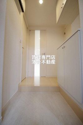 【玄関】 | パラッツォ淵野辺Ⅱ | ゆったりとした玄関