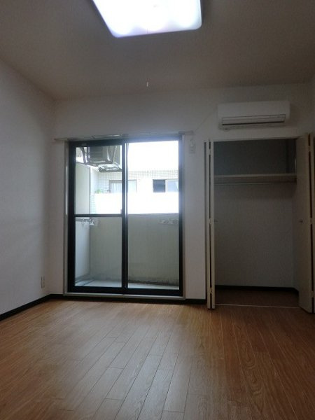 新品家具付きマンション本町10(KaGood東京)の居間・リビング