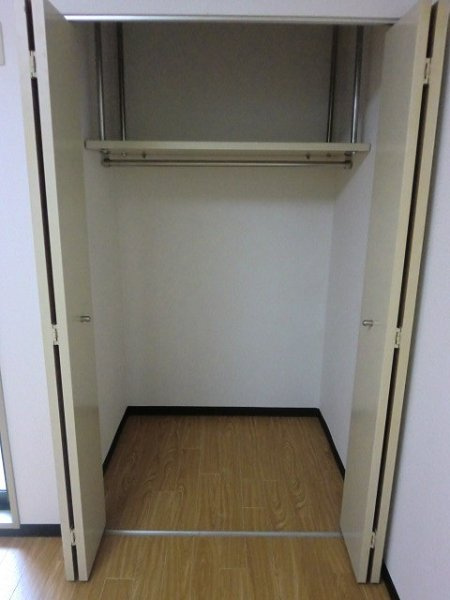 新品家具付きマンション本町10(KaGood東京)の収納