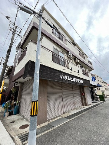 ロイヤル北口マンションの外観