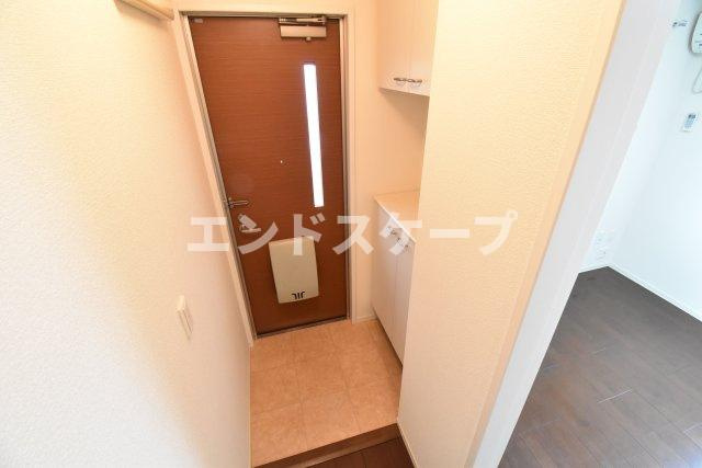 シャン・ド・フルール　Ⅱの玄関|高崎、前橋エリアのお部屋探しはエンドスケープまで！お客様の理想お聞かせ下さい♪