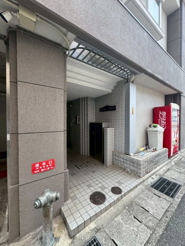 リバティー壱番館のエントランス