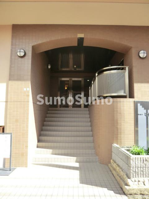 中山手ミオ壱番館のエントランス