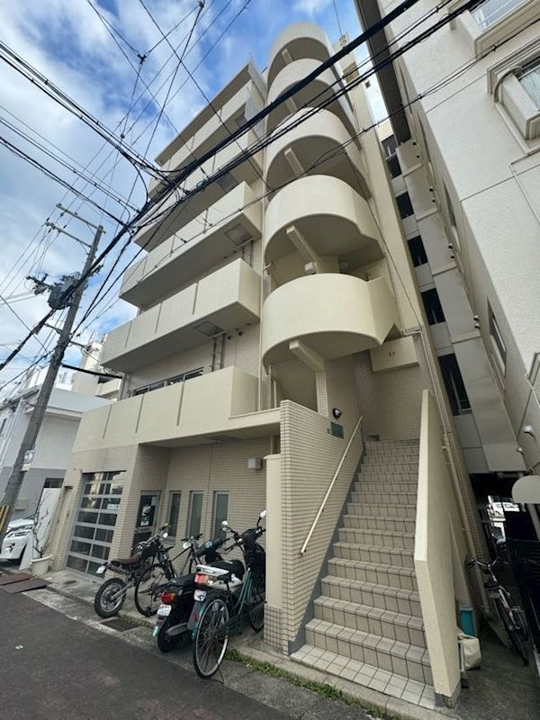マノビル