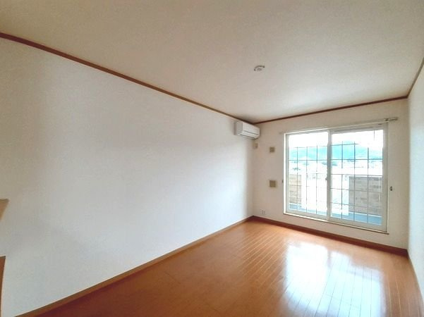 【居間・リビング】 | チェルシーⅠ | ゆったりとした居間です