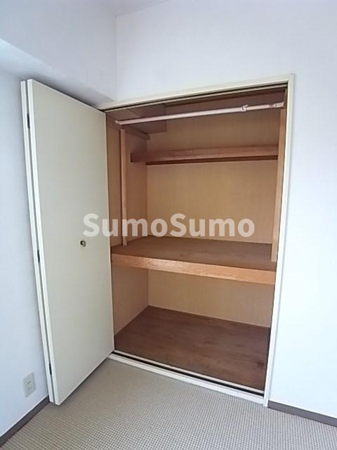 ハイツ雲雀丘の収納|専用の収納スペースです