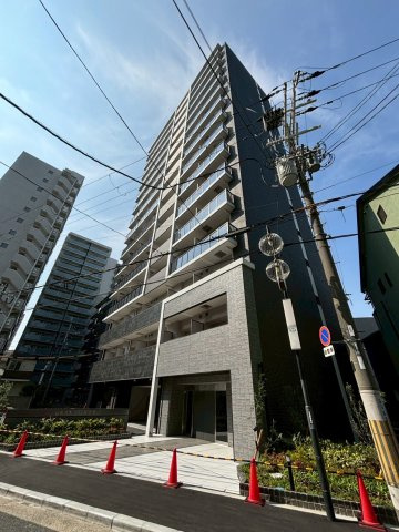 ワールドアイオオサカフェリーチェの外観