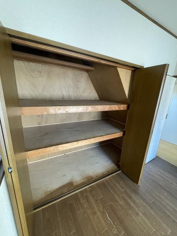 丸山町3丁目戸建の収納