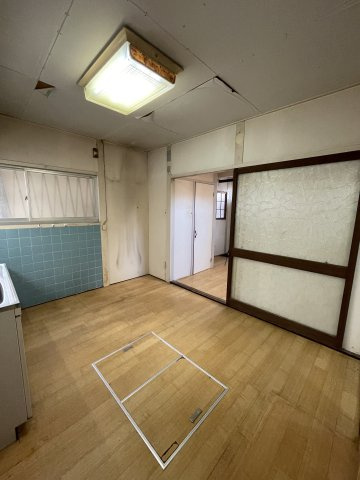 丸山町3丁目戸建の洋室