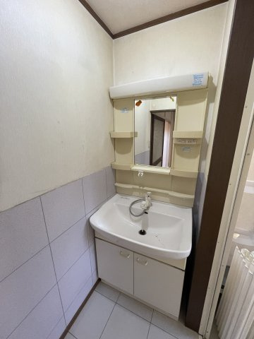 丸山町3丁目戸建の洗面所