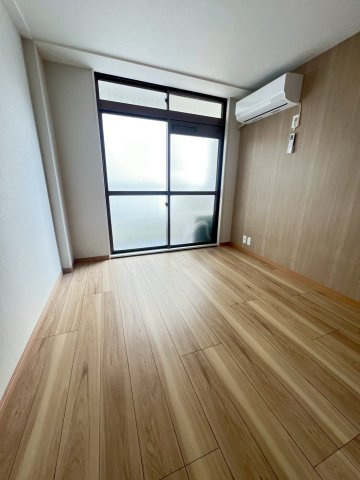 甲子園イトーハイツの居間・リビング