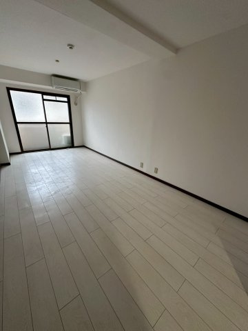 ルナメゾン芦屋の洋室