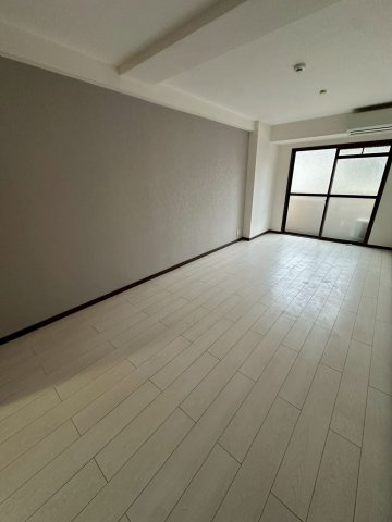 ルナメゾン芦屋の洋室