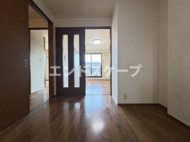 カルボナーラA棟の居間・リビング|高崎、前橋のお部屋探しはエンドスケープまで！お客様の理想お聞かせ下さい♪