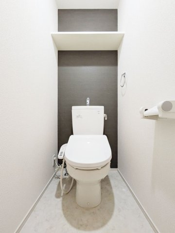 福岡市中央区港１丁目の賃貸マンションのトイレ
