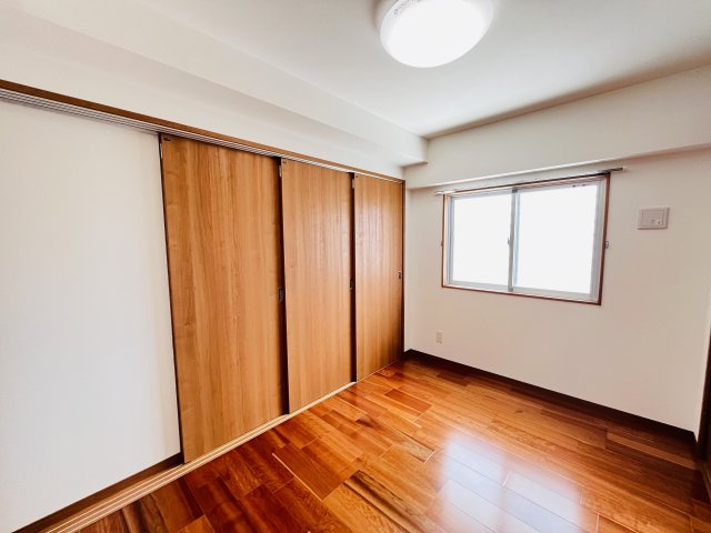 グランドール・コアの洋室