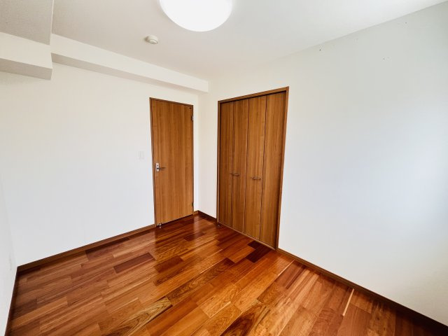 グランドール・コアの洋室