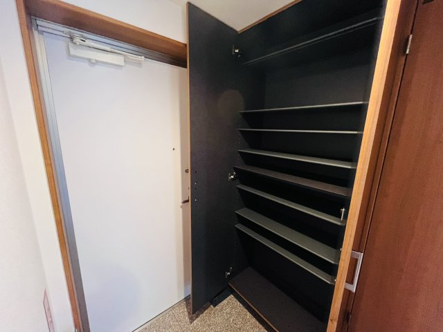 グランドール・コアの玄関